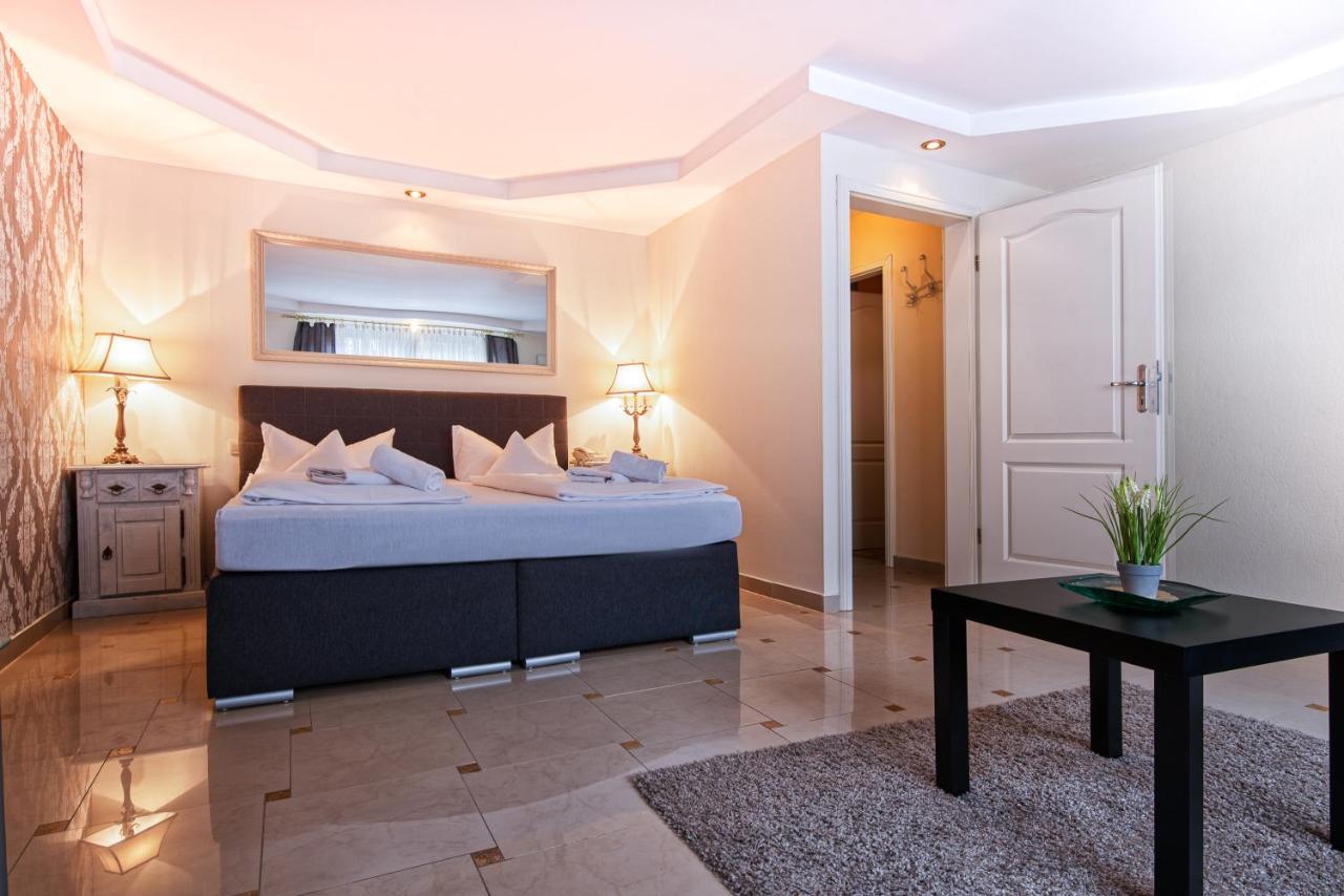 Hotel-Restaurant Central Am Koenigshof 비엔하임 외부 사진